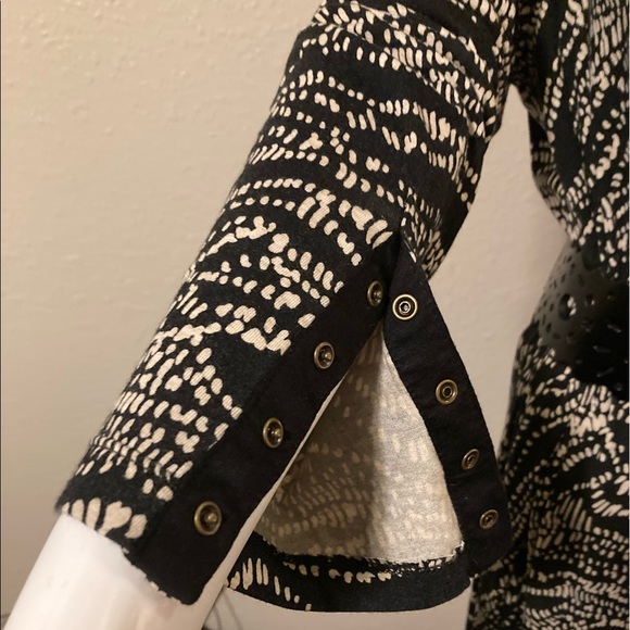 🦋🕷ANTHROPOLOGIE🕷🦋 MAEVE Black/Cream Asymmetrical Turtleneck L Sleeve Dr… - Picture 8 of 8